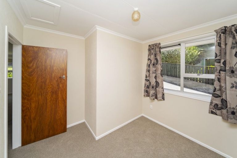 Photo of property in 36 Cumberland Street, Merrilands, New Plymouth, 4312