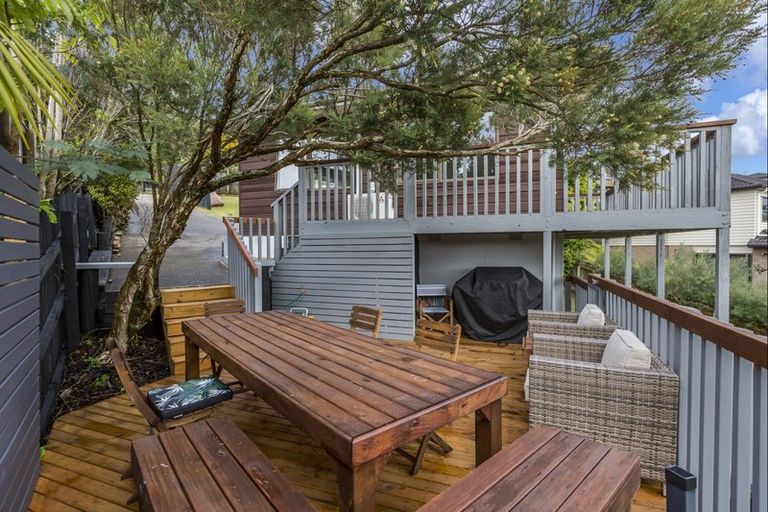 Photo of property in 7b Ngahere Views, Orewa, 0931