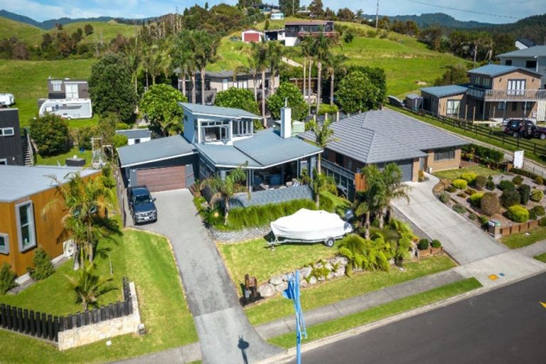 Photo of property in 103 Estuary View, Whangamata, 3620