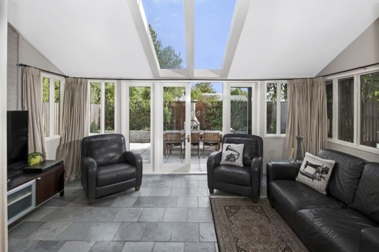 Photo of property in 51 Halswell Junction Road, Halswell, Christchurch, 8025