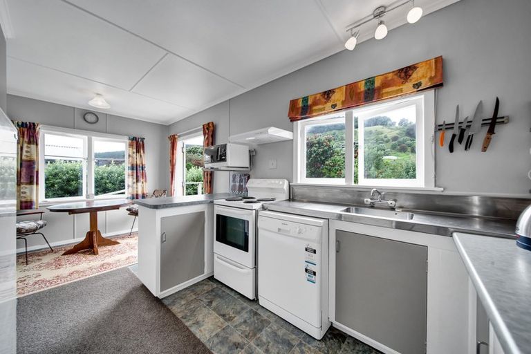 Photo of property in 4a Oha Street, Mokau, 4376