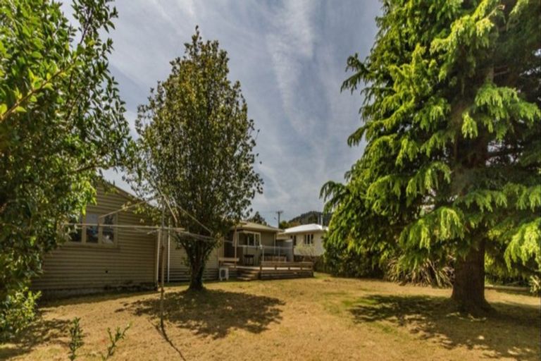 Photo of property in 4 Martin Place, Ohakune, 4625