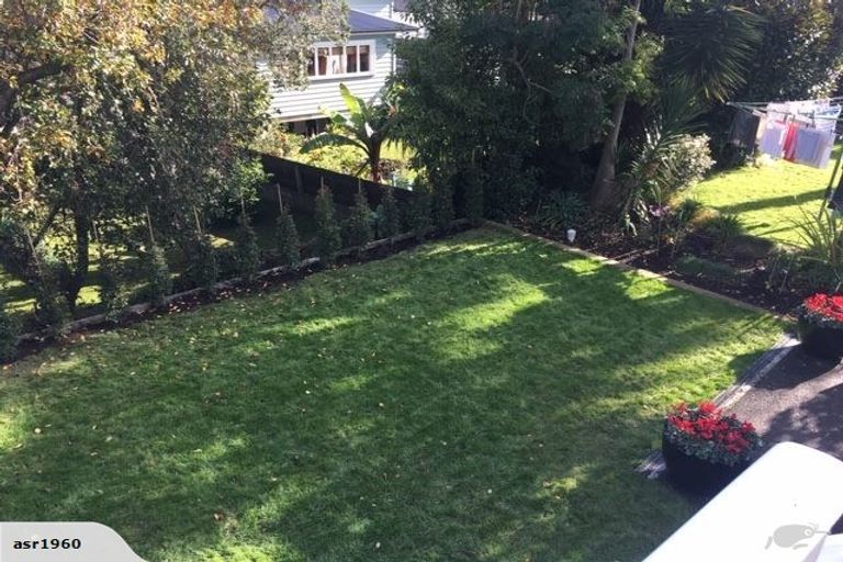 Photo of property in 34 Sentinel Road, Herne Bay, Auckland, 1011