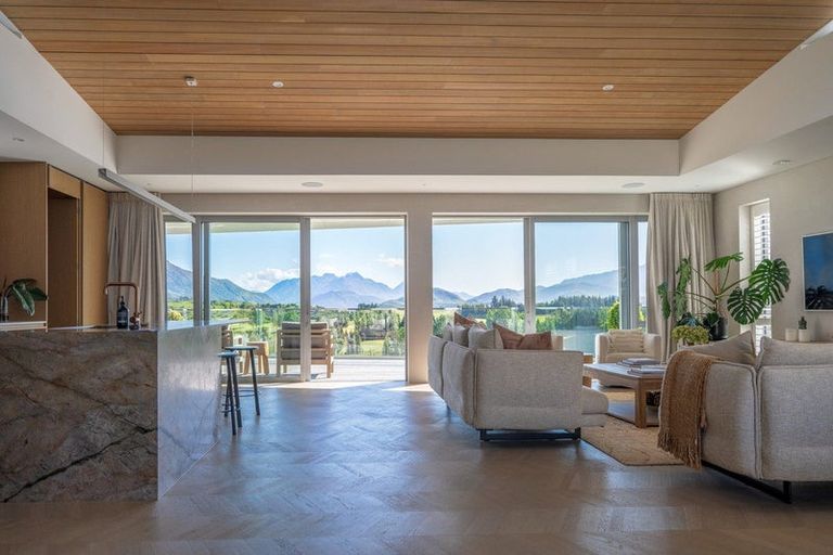 Photo of property in 16 Advance Terrace, Arrowtown, 9302