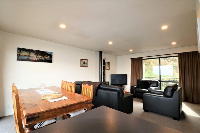 Photo of property in Arno Apartment, 2/8 Mckerrow Place, Sunshine Bay, Queenstown, 9300