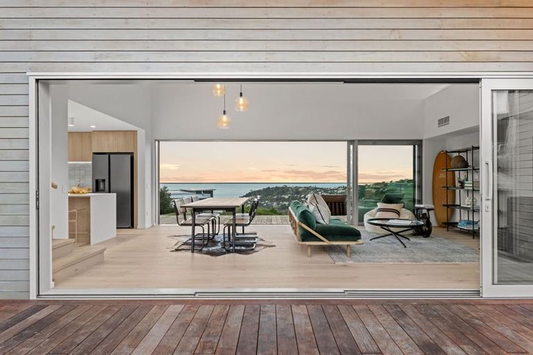 Photo of property in 1 Oxenhope Road, Richmond Hill, Christchurch, 8081