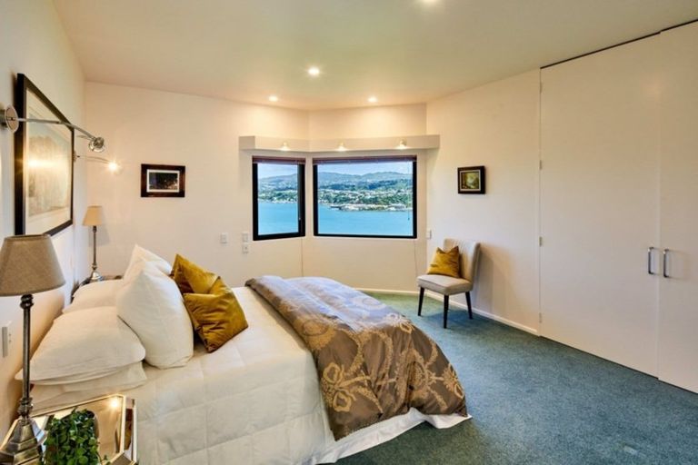 Photo of property in 15 Countess Close, Maupuia, Wellington, 6022