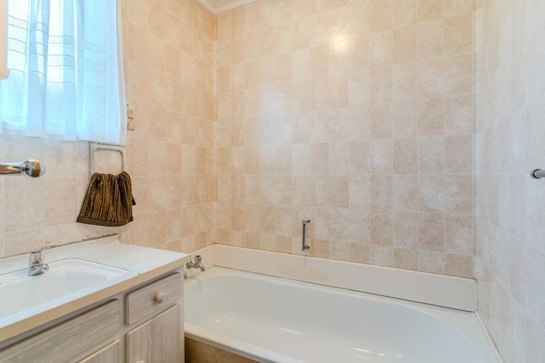 Photo of property in 15b Baker Street, Caversham, Dunedin, 9012