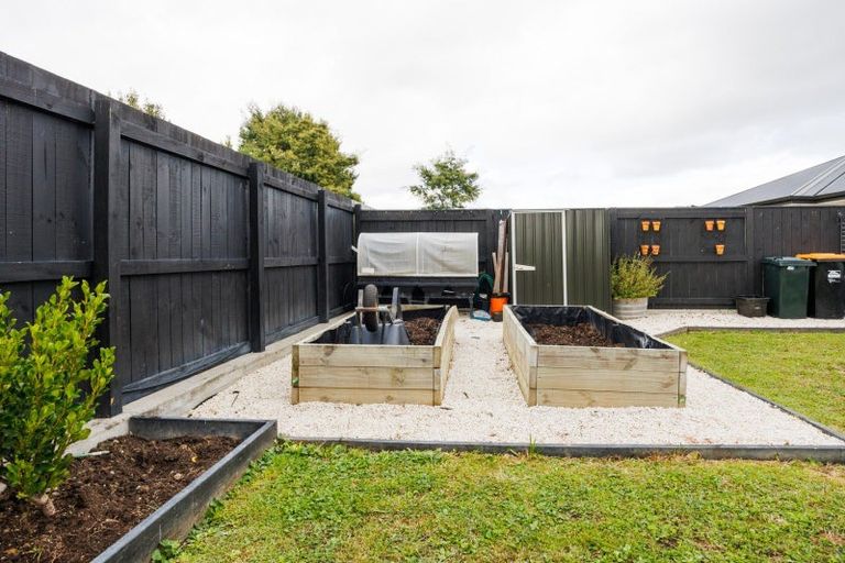 Photo of property in 24 Freedom Drive, Kelvin Grove, Palmerston North, 4414