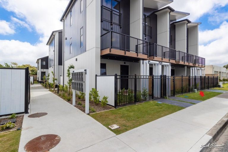 Photo of property in 2/41 Collingwood Street, Waterloo, Lower Hutt, 5011