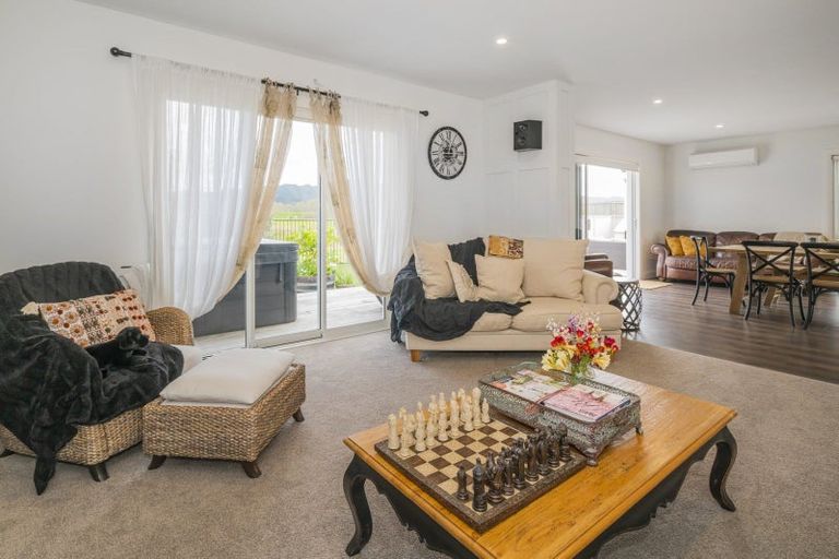 Photo of property in 5 Lady Jocelyn Place, Whitianga, 3510