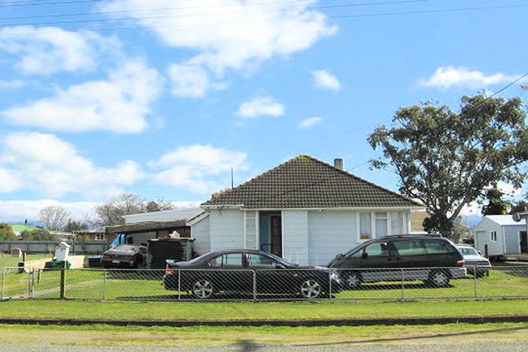 Photo of property in 19 Walter Street, Takapau, 4203