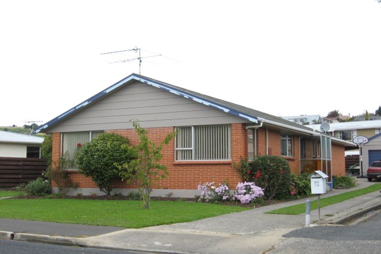 Photo of property in 32 Kinmont Crescent, Kinmont Park, Mosgiel, 9024