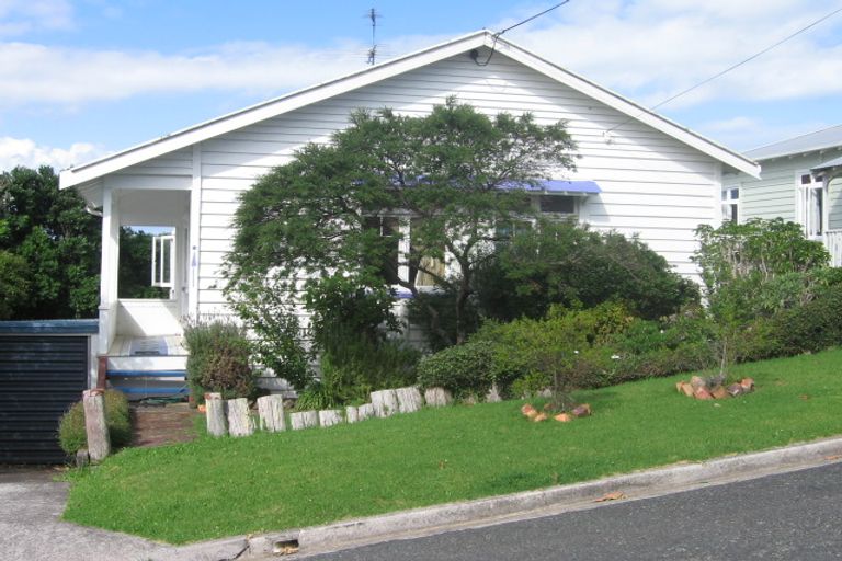 Photo of property in 10 Bulwer Street, Devonport, Auckland, 0624