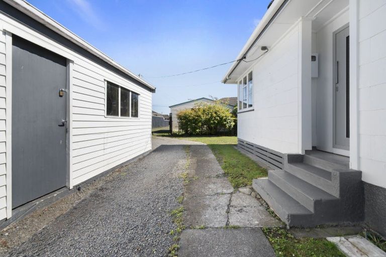 Photo of property in 22 Ward Street, Bulls, 4818