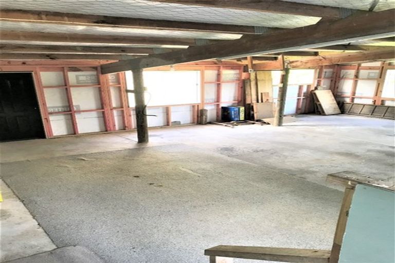 Photo of property in 1a Ngapeke Road, Welcome Bay, Tauranga, 3175