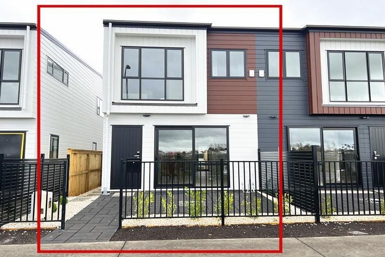 Photo of property in 11 Aramata Road, Papakura, 2110