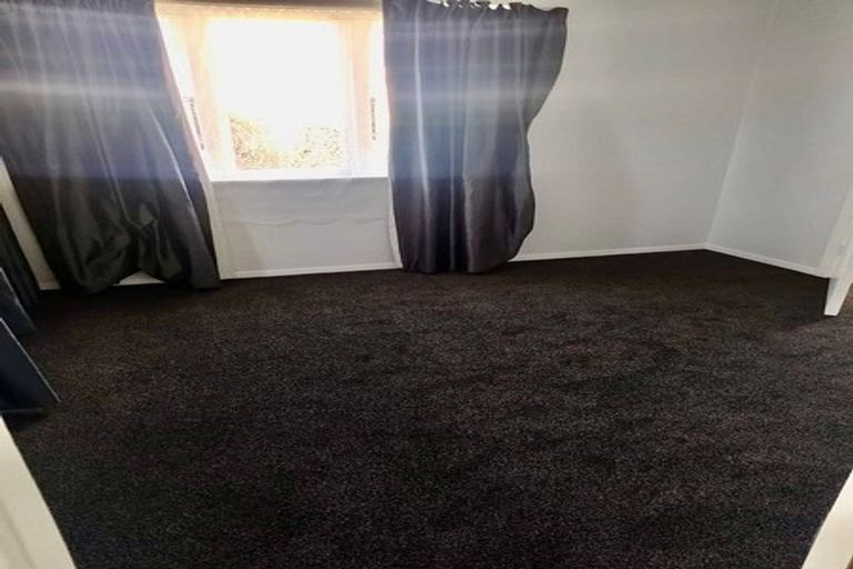 Photo of property in 1/76 Sutton Crescent, Papakura, 2110