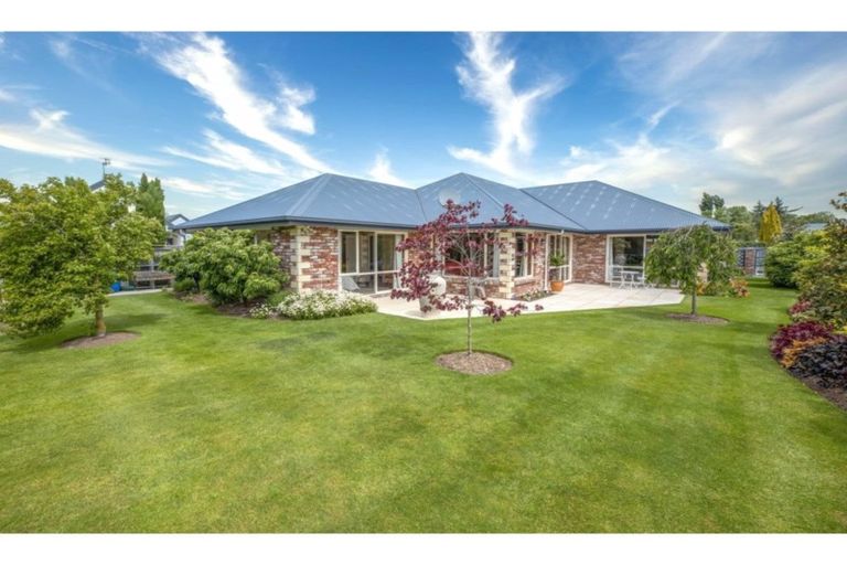 Photo of property in 61 Chesterfield Mews, Russley, Christchurch, 8042