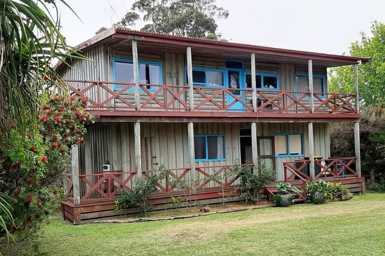 Photo of property in 169 Howard Road, Orere Point, Papakura, 2585