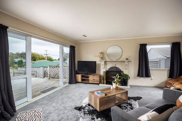 Photo of property in 327 Frankley Road, Ferndale, New Plymouth, 4310