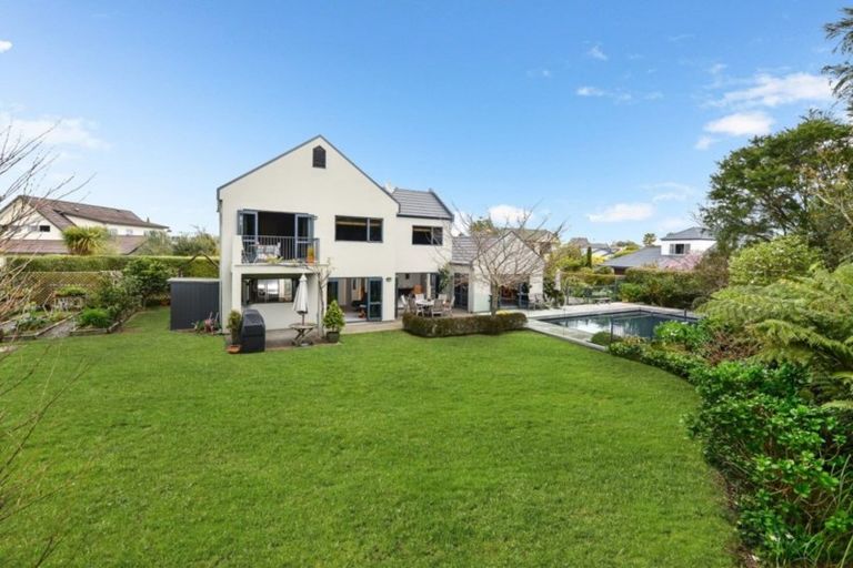 Photo of property in 37 Montrose Crescent, Huntington, Hamilton, 3210