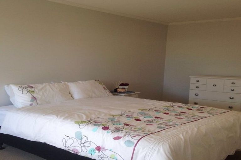 Photo of property in 8 Myers Road, Manurewa East, Auckland, 2102