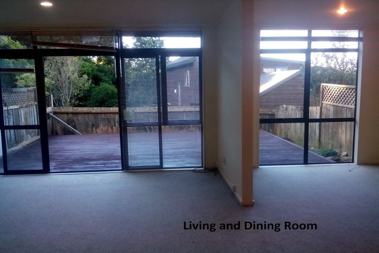 Photo of property in 16/61a Birkdale Road, Birkdale, Auckland, 0626