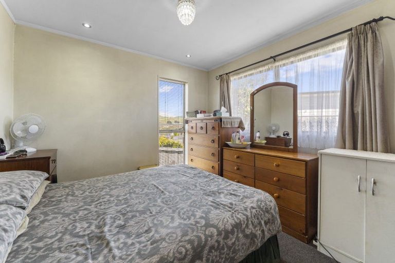 Photo of property in 62 Desert Gold Street, Ascot Park, Porirua, 5024