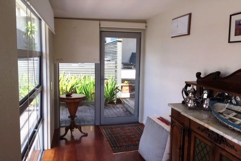 Photo of property in 131 Tutere Street, Waikanae Beach, Waikanae, 5036