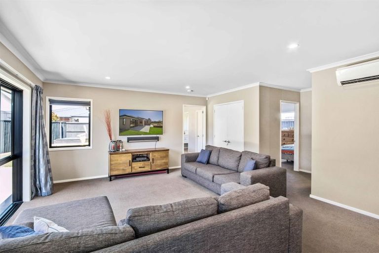 Photo of property in 16 Wootton Place, Kaiapoi, 7630