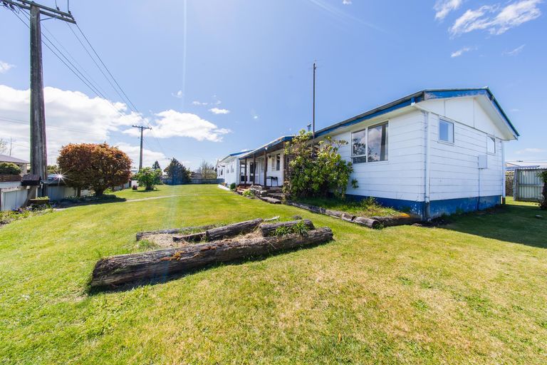 Photo of property in 32 Rata Road, Twizel, 7901