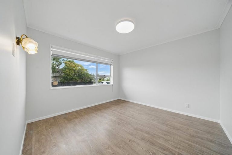 Photo of property in 1/41 Blacklock Avenue, Henderson, Auckland, 0612