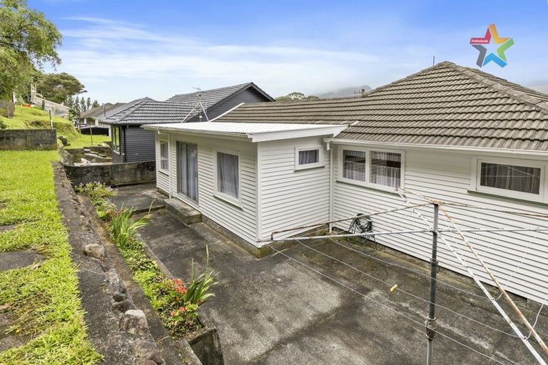 Photo of property in 155 Wellington Road, Wainuiomata, Lower Hutt, 5014