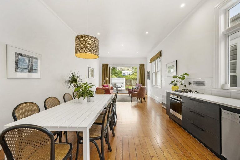 Photo of property in 30 Roy Street, Newtown, Wellington, 6021