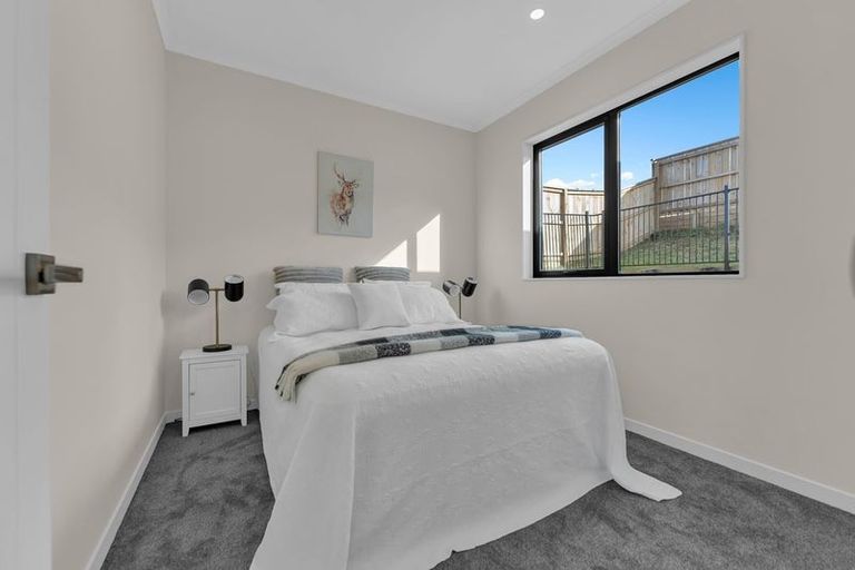 Photo of property in 13 Dolcetto Place, Pokeno, 2402