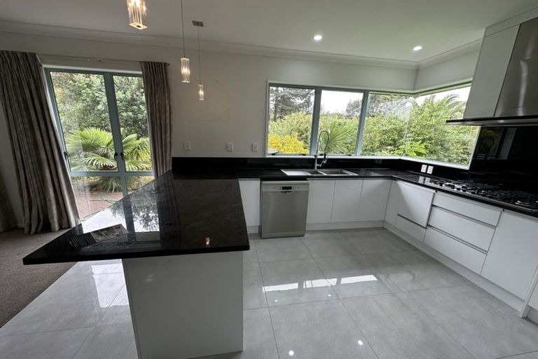 Photo of property in 21 Polo Prince Drive, Totara Park, Manurewa, 2576