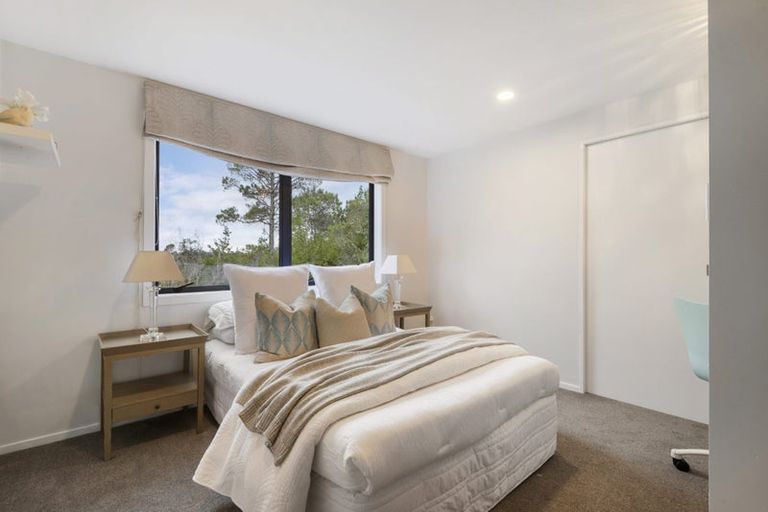 Photo of property in 6 Hobson Heights Road, Lucas Heights, Auckland, 0632