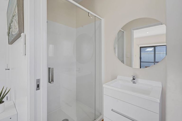 Photo of property in 3 Smith Road, Merrilands, New Plymouth, 4312