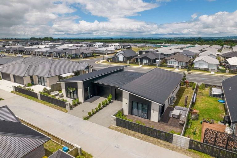 Photo of property in 2 Kaitaka Way, Papamoa, 3118