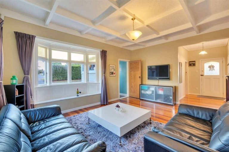 Photo of property in 48 Lynwood Road, New Lynn, Auckland, 0600