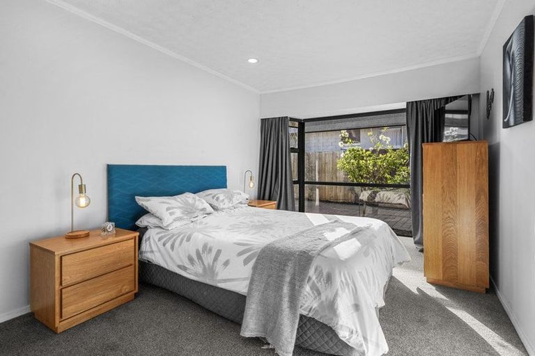 Photo of property in 1/200 Sawyers Arms Road, Bishopdale, Christchurch, 8053