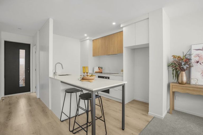 Photo of property in 16/10 Pascoe Avenue, Paremata, Porirua, 5026