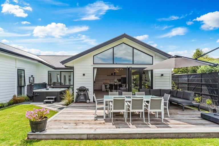 Photo of property in 97 Lisland Drive, Kinloch, Taupo, 3377