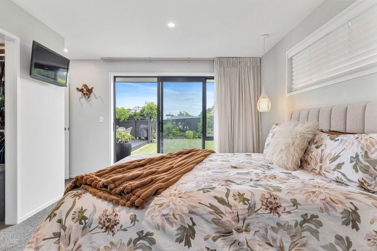 Photo of property in 397a Tukapa Street, Hurdon, New Plymouth, 4310