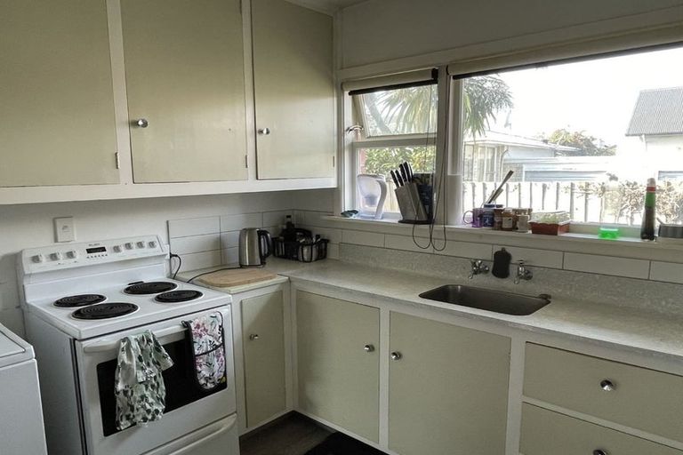 Photo of property in 2/11 Maxwell Street, Riccarton, Christchurch, 8041