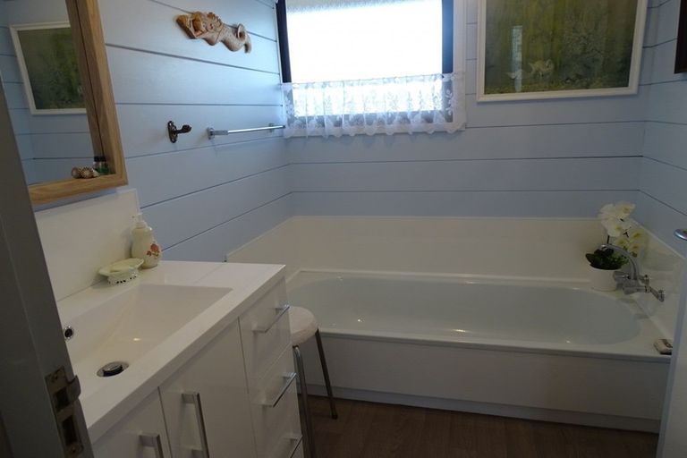 Photo of property in 5 Menzies Place, Paeroa, 3600