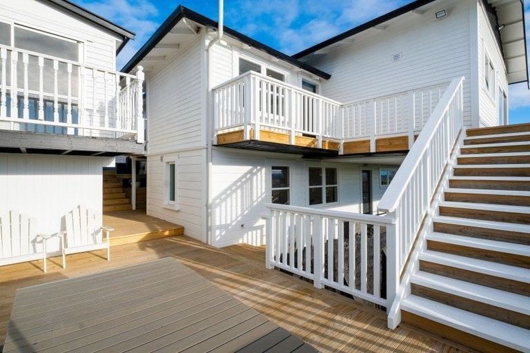 Photo of property in 44 Simla Terrace, Hospital Hill, Napier, 4110