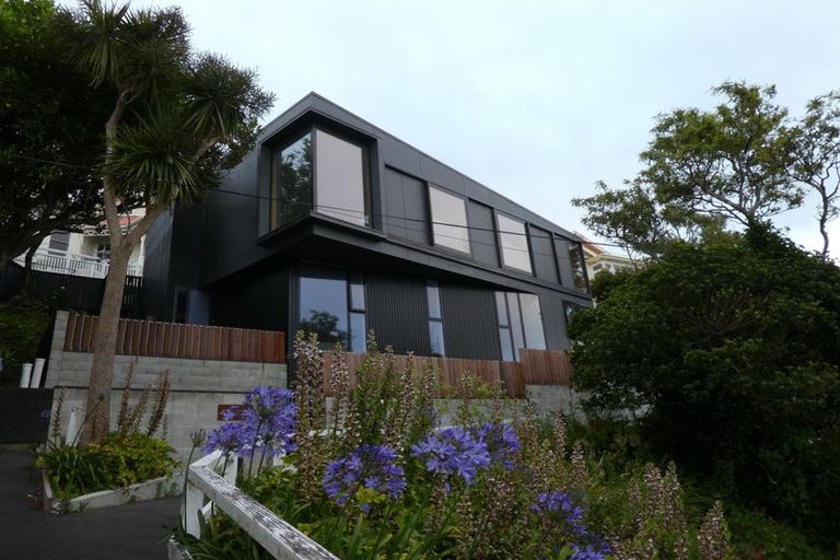 Photo of property in 61 Karepa Street, Brooklyn, Wellington, 6021