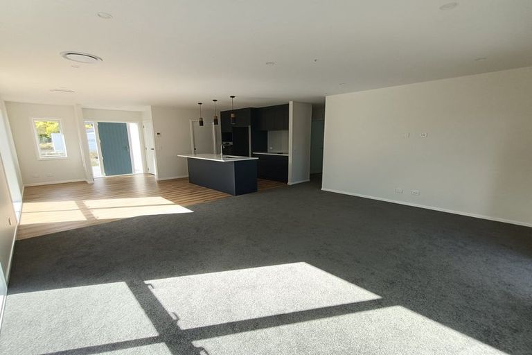 Photo of property in 28 Cynisca Crescent, Wallaceville, Upper Hutt, 5018